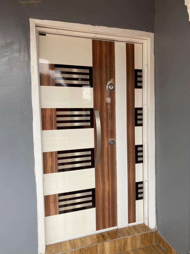 Luxury door 