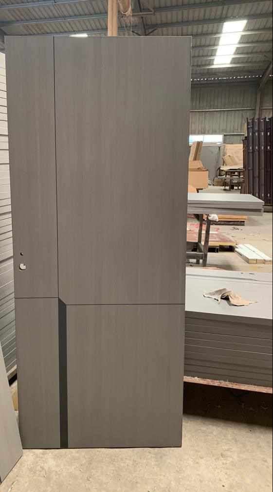 Wooden door 