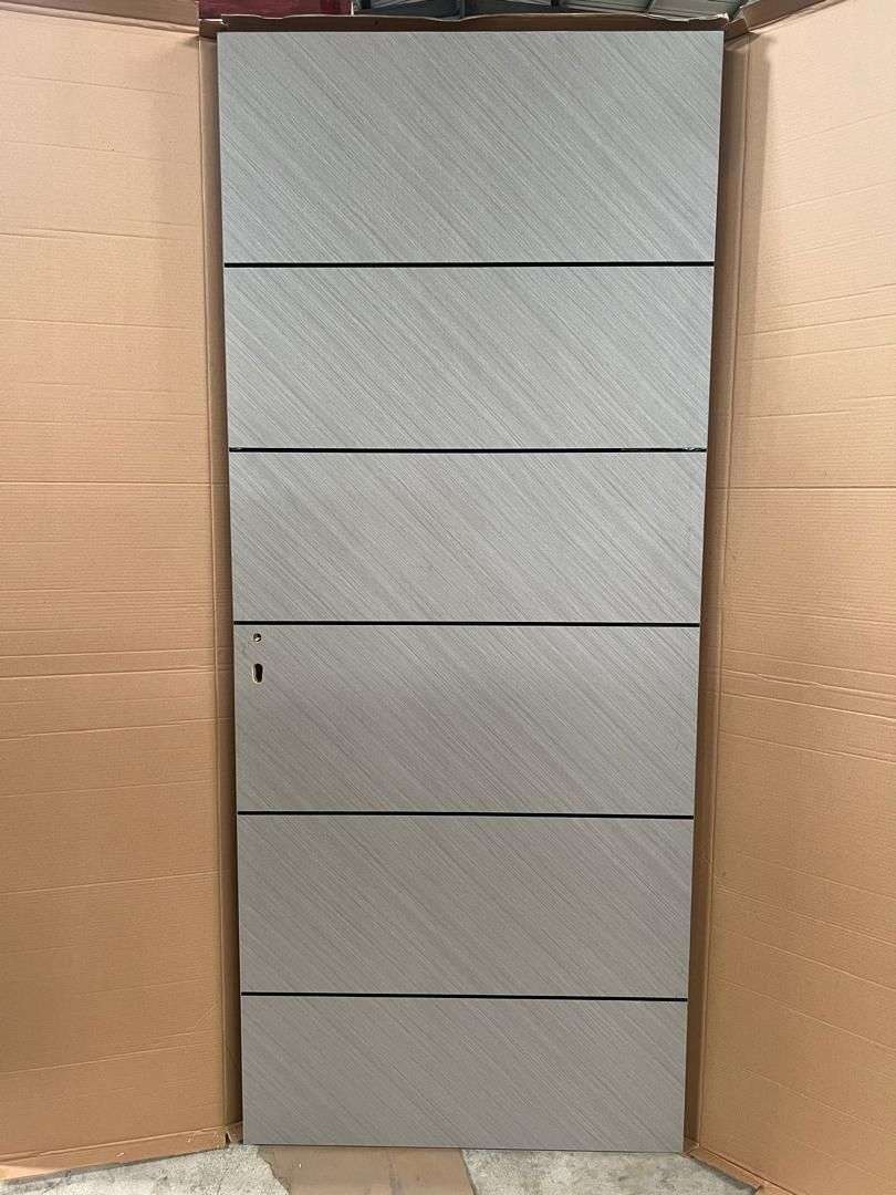 Wooden door 
